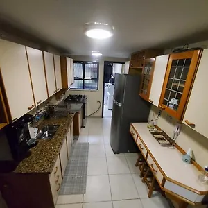 Apto 04 Qtos, Aconchegante, Localizado Em Predio Frente Do Apartamento